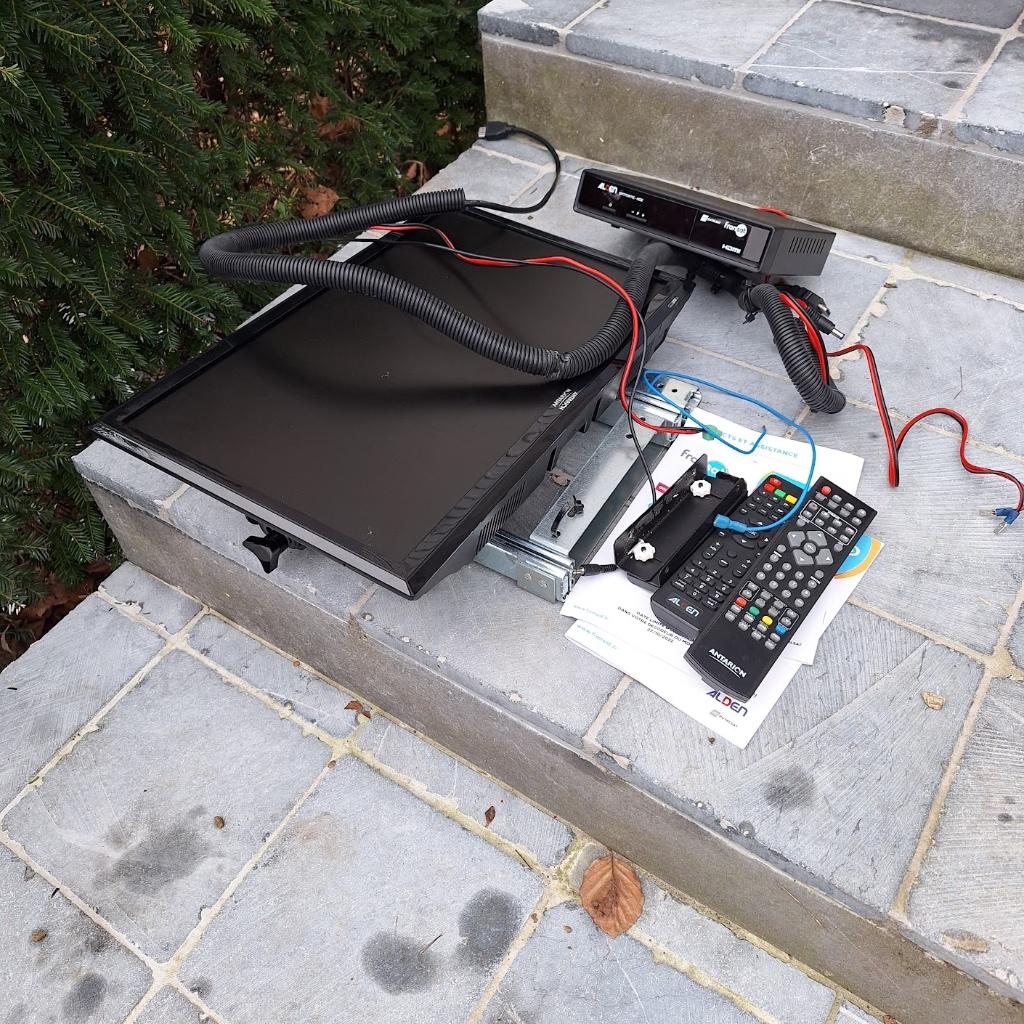 TV voor camper, met bevestigingsbeugel, Audio, Tv en Foto, Ophalen, Zo goed als nieuw, 40 tot 60 cm