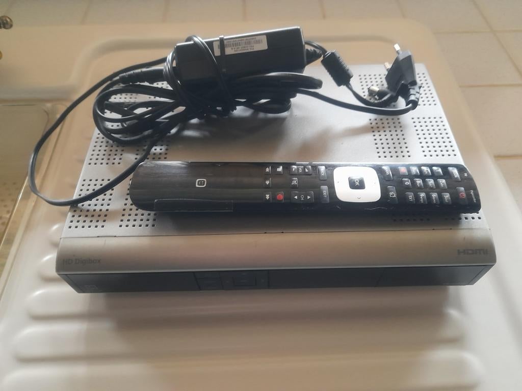 DIGIBOX/DIGICORDER voor Telenet en afstandsbediening, Ophalen