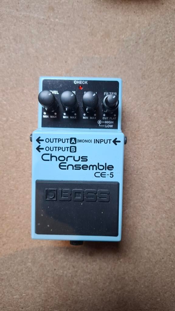 Boss Pedal chorus effect, Enlèvement ou Envoi, Chorus