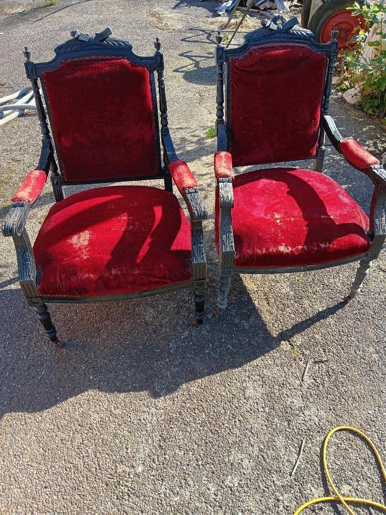 2 antieke Louis XIII (?) stoelen fauteuil, Antiek en Kunst, Ophalen