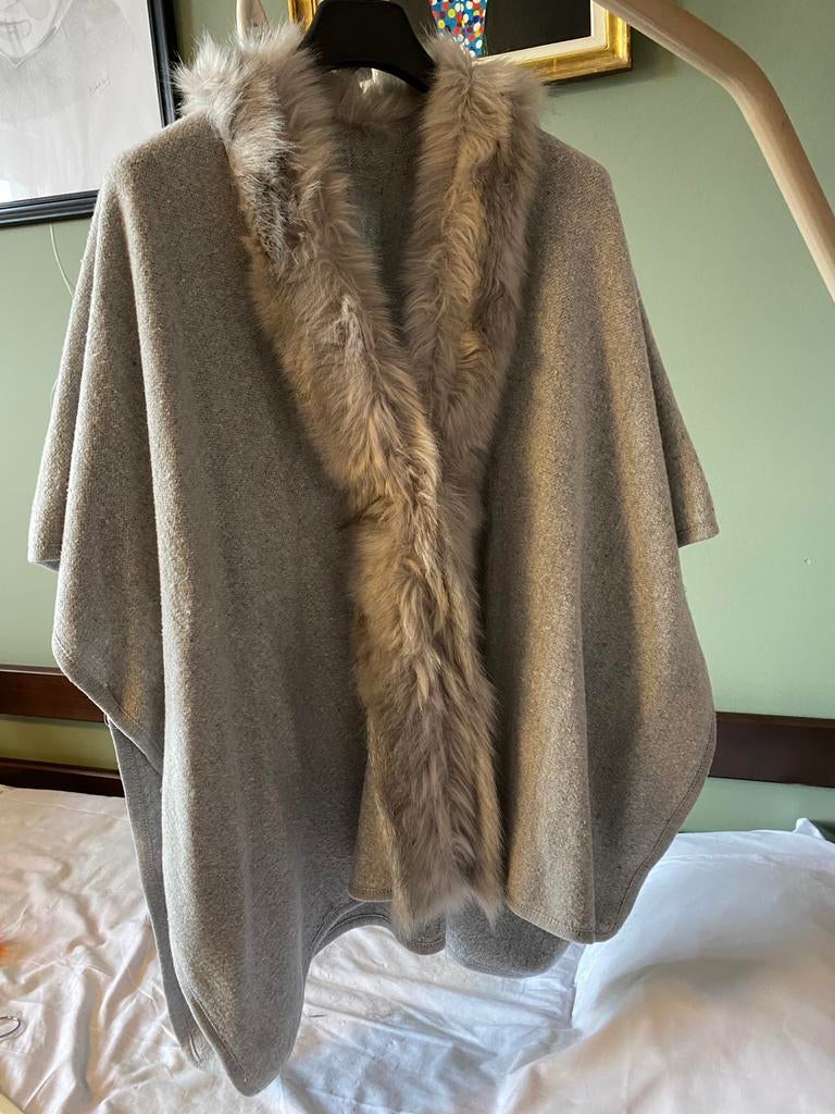 mooie cape, Kleding | Dames, Gedragen, Grijs