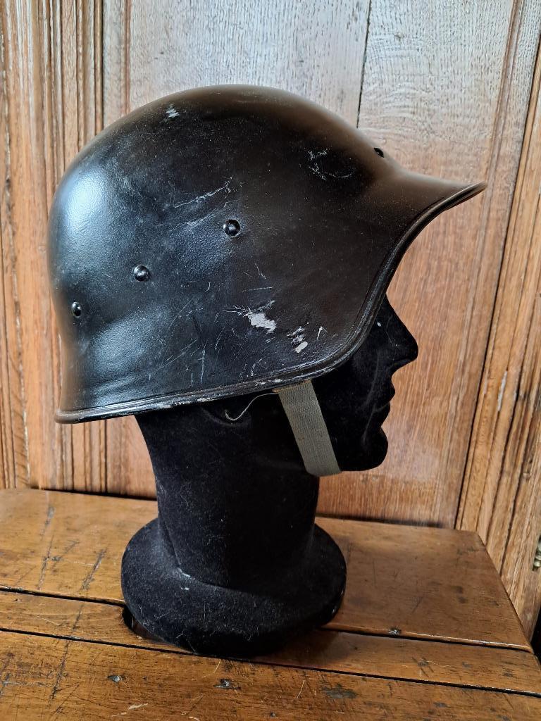 Casque suisse modèle 46 type DC, Collections, Enlèvement ou Envoi, Armée de terre, Casque ou Béret