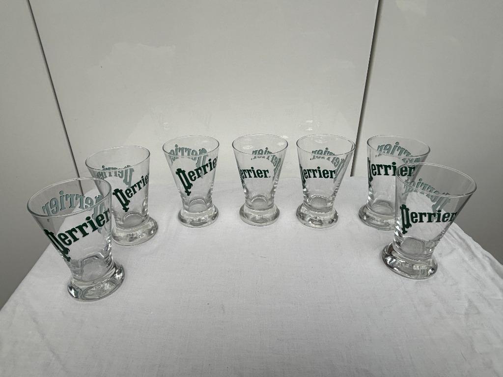 Perrier glazen, Verzamelen, Ophalen, Zo goed als nieuw, Waterglas