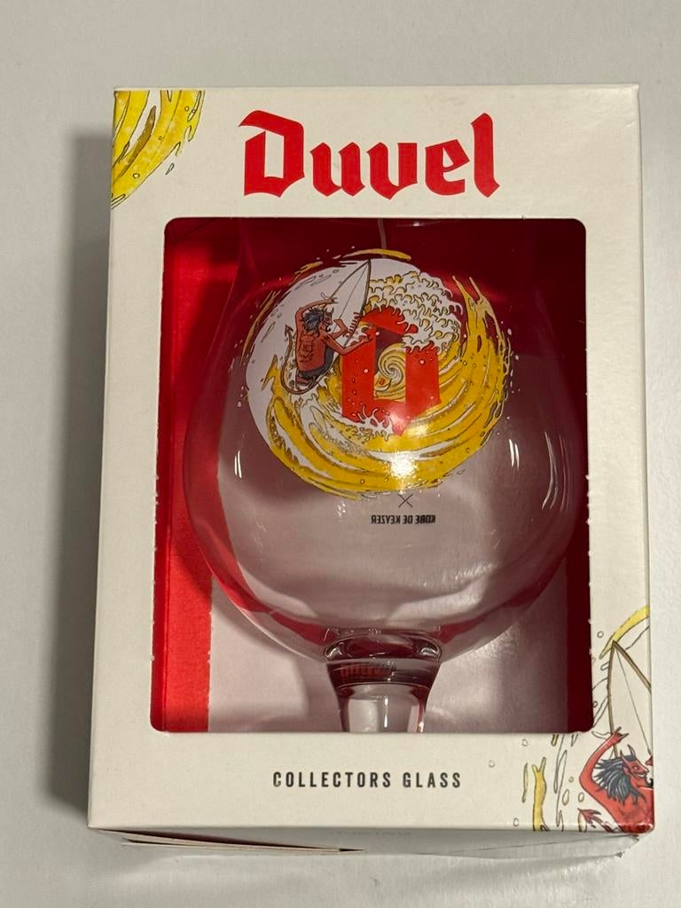 Une double tornade de verre dans votre quatre mains en verre, Enlèvement ou Envoi, Neuf, Verre à bière