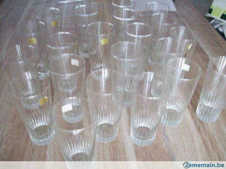 22 verres Luminarc, Maison & Meubles, Cuisine | Vaisselle, Enlèvement, Neuf, Verre ou Verres