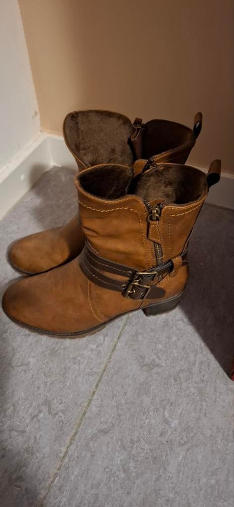 Boots bruin maat 39, Enlèvement