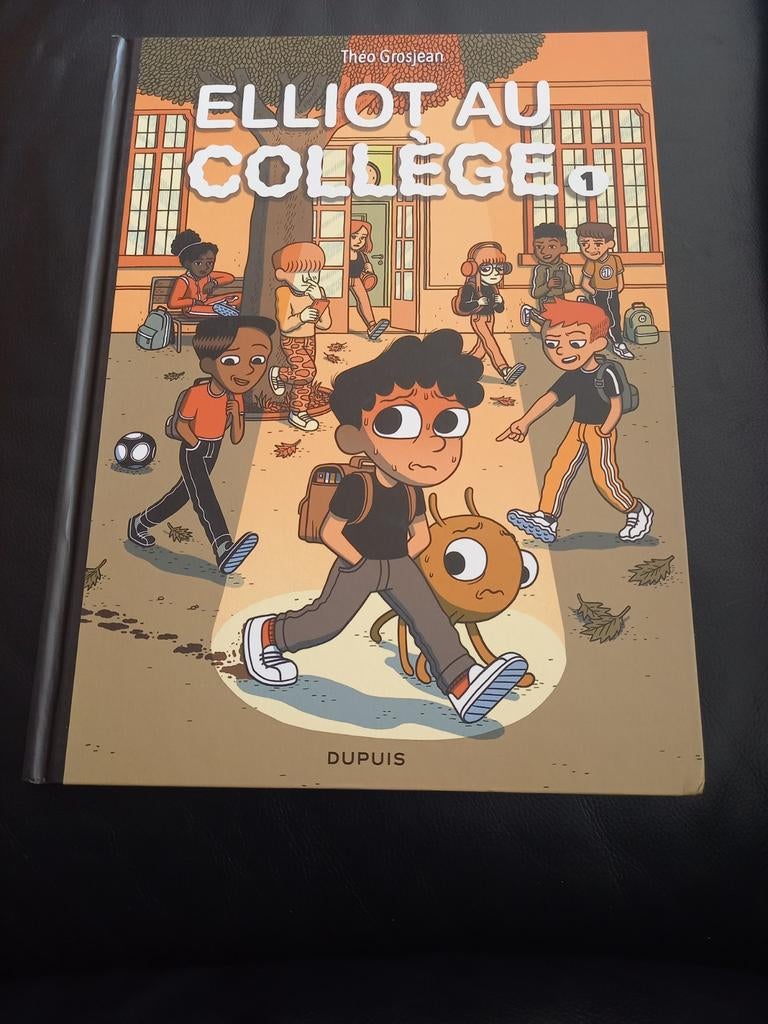 2 BD Elliot au collège, Enlèvement, Neuf