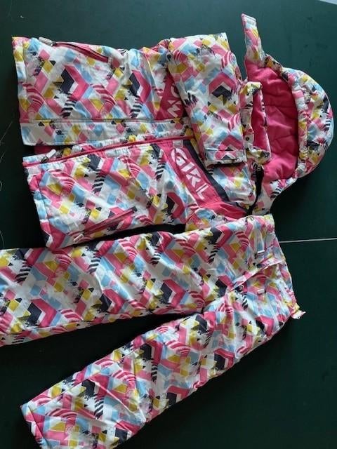 ski jas en broek - 10 jaar, Sport en Fitness, Skiën en Langlaufen, Zo goed als nieuw, Kleding, Ski, Ophalen