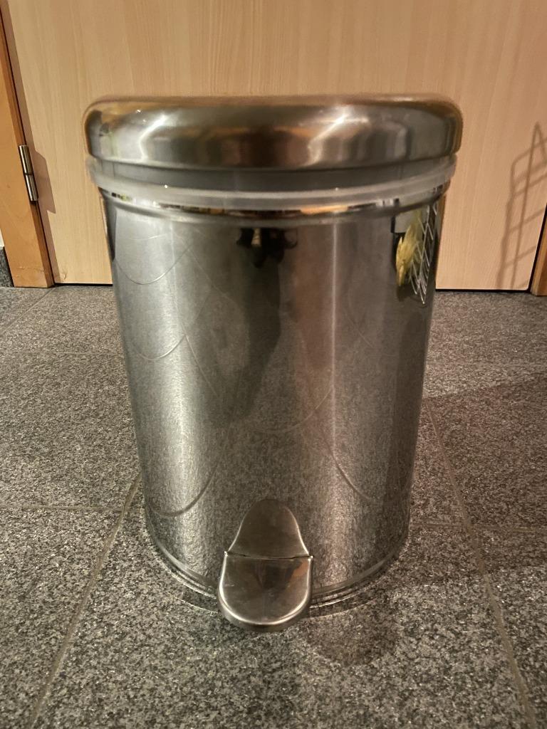 Pedaalemmer, Ophalen, Met pedaal, Zo goed als nieuw, Minder dan 10 liter