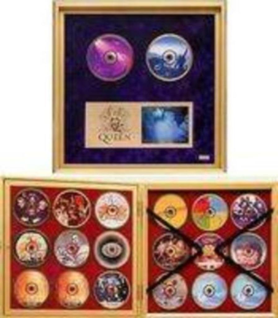 Vends Coffret Cillector en bois "The Ultimate Queen box", Enlèvement ou Envoi, Comme neuf