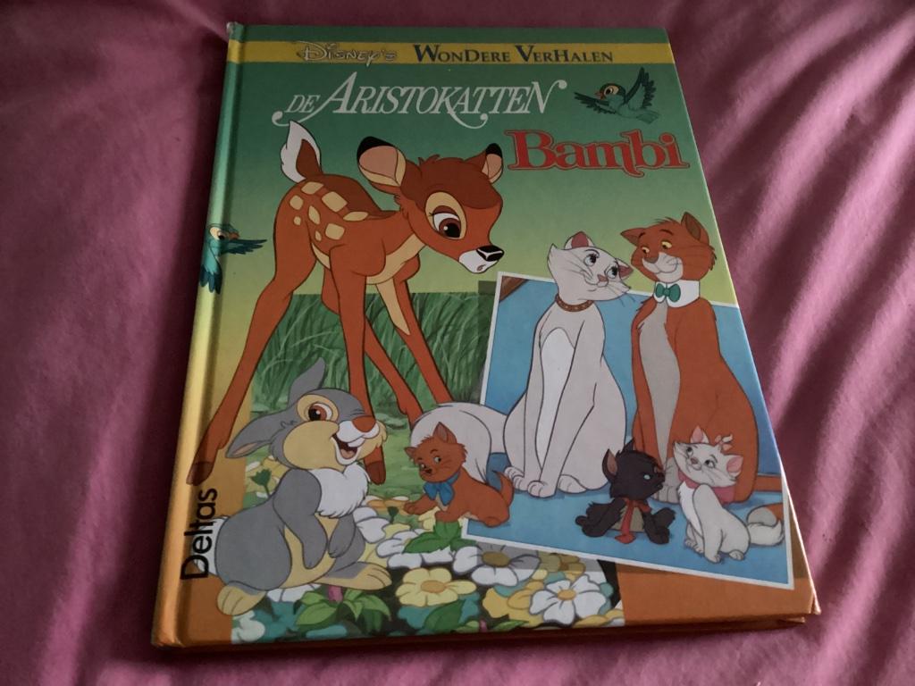 Disney's Wondere Verhalen De Aristokatten en Bambi, Ophalen of Verzenden