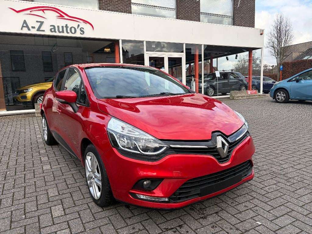 Renault Clio 1.2 Life, Voorwielaandrijving, Stof, 4 cilinders, https://public.car-pass.be/vhr/de7636dd-5c49-40c5-8ce0-1d822e64a18d