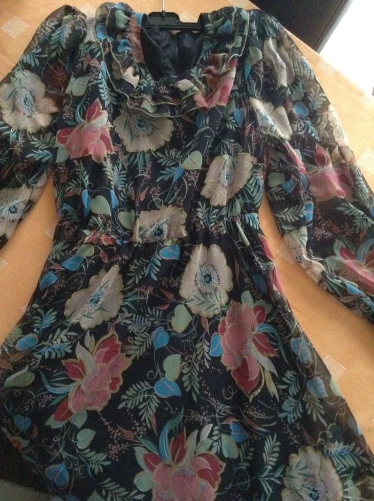 Robe en mousseline légère L, Vêtements | Femmes, Enlèvement ou Envoi, Comme neuf, Taille 42/44 (L), Sous le genou