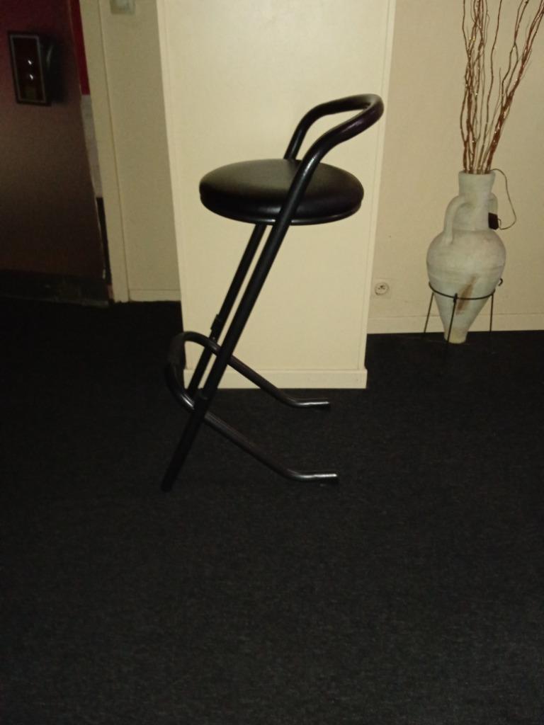 Tabouret de bar, 4 tabourets, Comme neuf, Métal, Avec repose-pieds