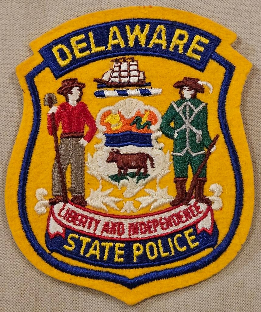 Patch de la police de l'État du Delaware
C'est une épaule, Collections, Enlèvement ou Envoi
