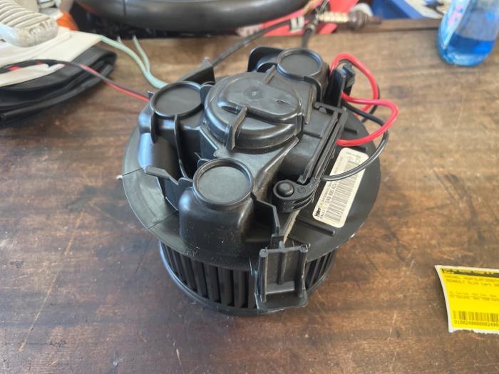Moteur de ventilation chauffage d'un Renault Clio, Renault, -, 3 mois de garantie, Utilisé