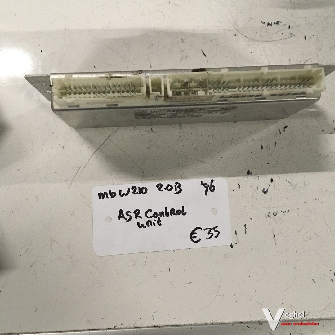 Mercedes W210 2.0 Benzine 1996  ASR Module 017 545 73 32, Gebruikt, -, -, Ophalen of Verzenden