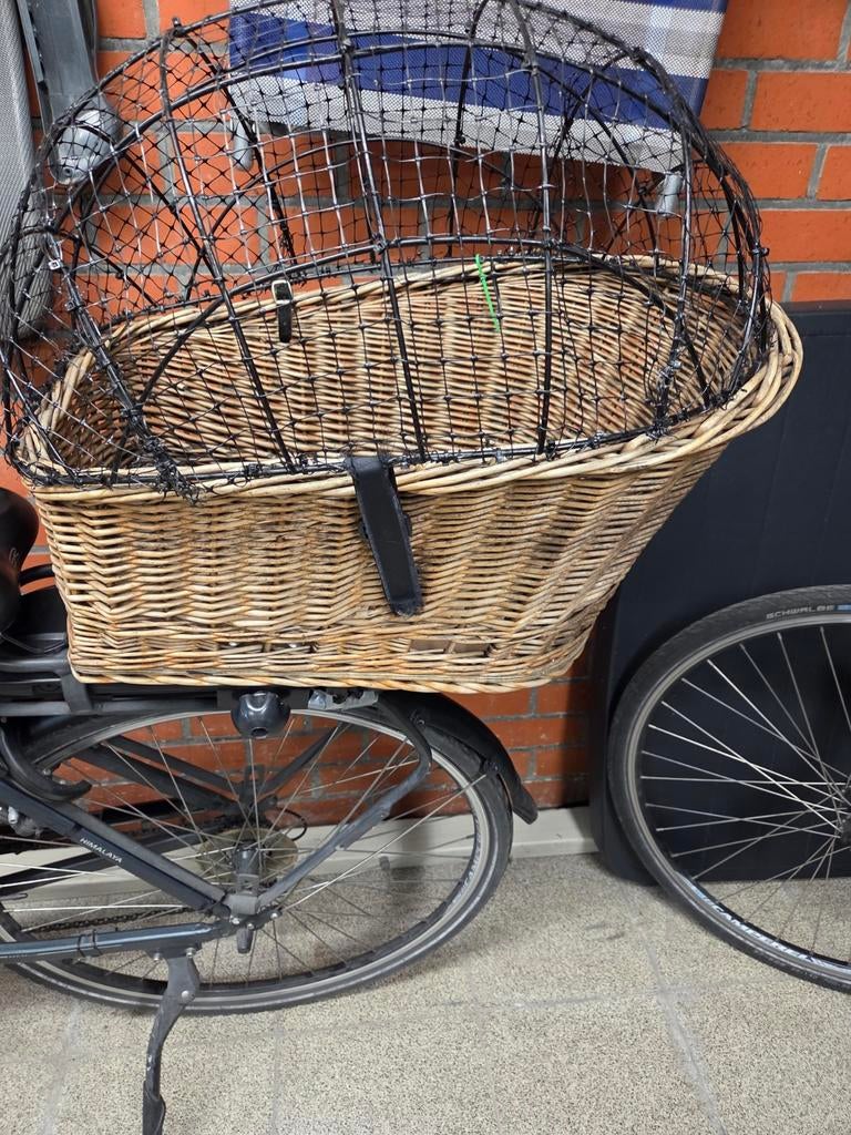 Honden fiets mand, Ophalen