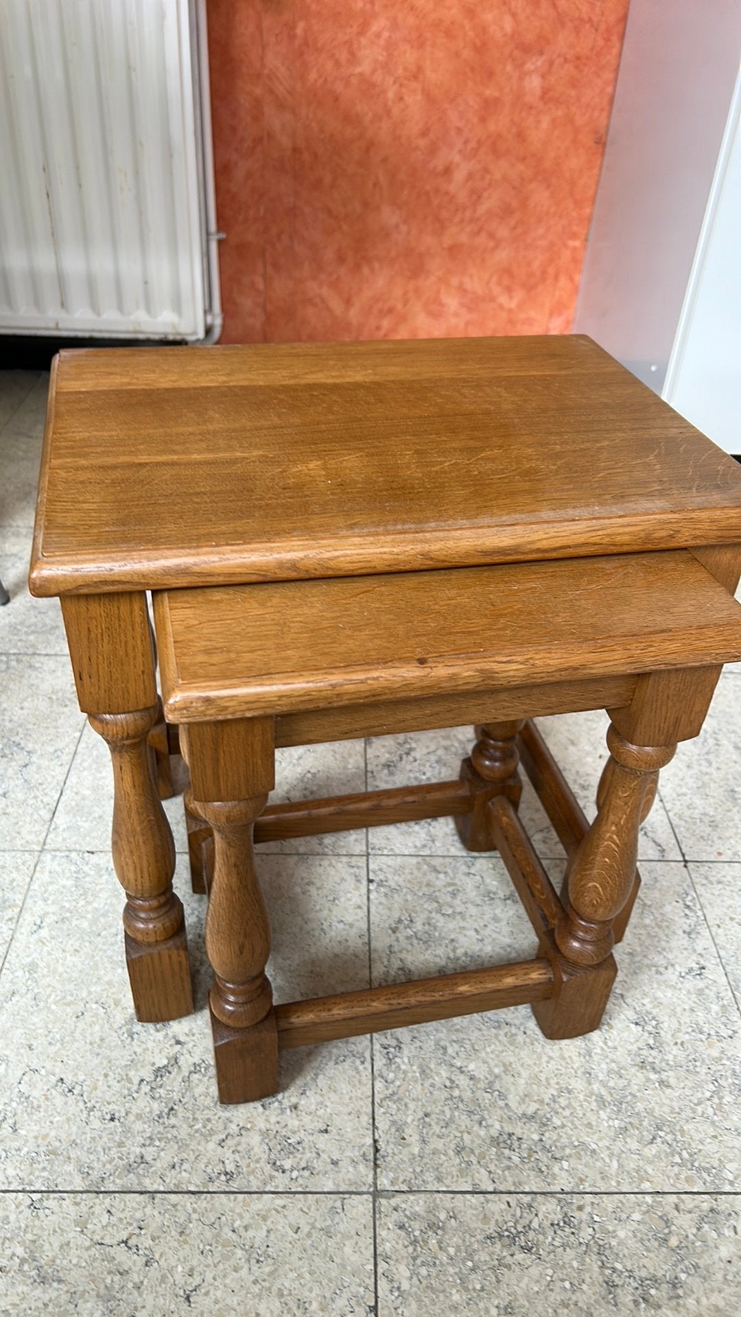 2 tables d'appoint en chêne, Enlèvement