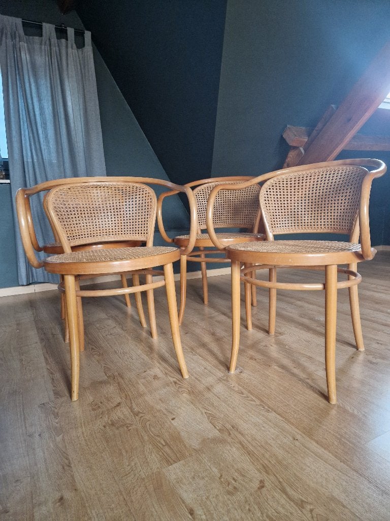 Set de 4 chaises Thonet 210 pour Ligna Drevounia, Antiquités & Art, Enlèvement