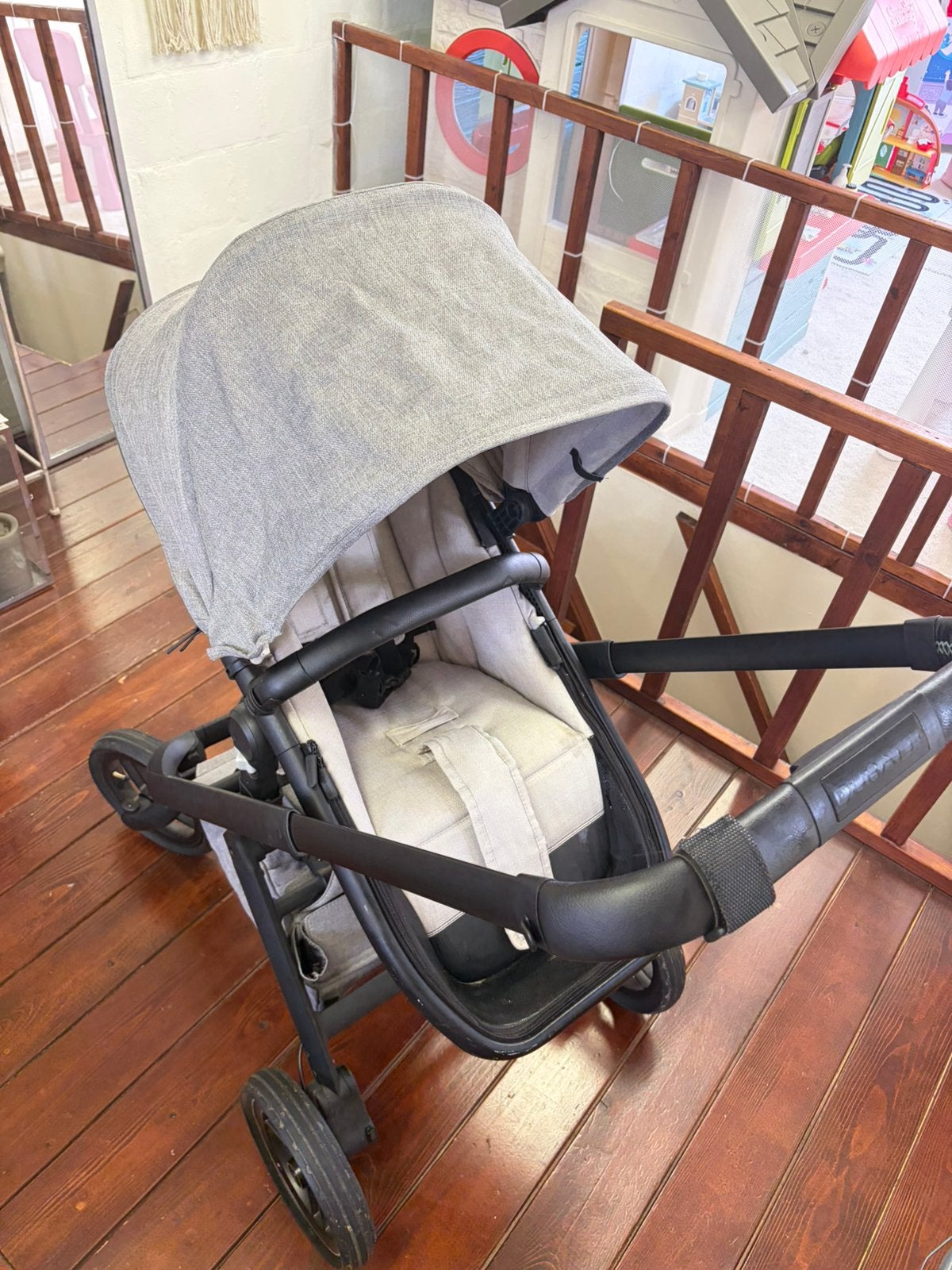 Dubatti kinderwagen met slaapmand en winterzak, Kinderen en Baby's, Ophalen, Zo goed als nieuw
