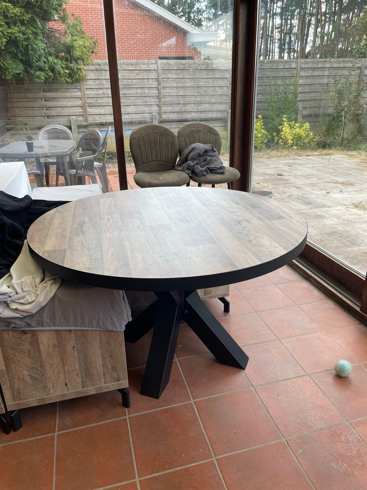 Ronde eettafel, 100 à 150 cm, Quatre personnes, Rond, Comme neuf
