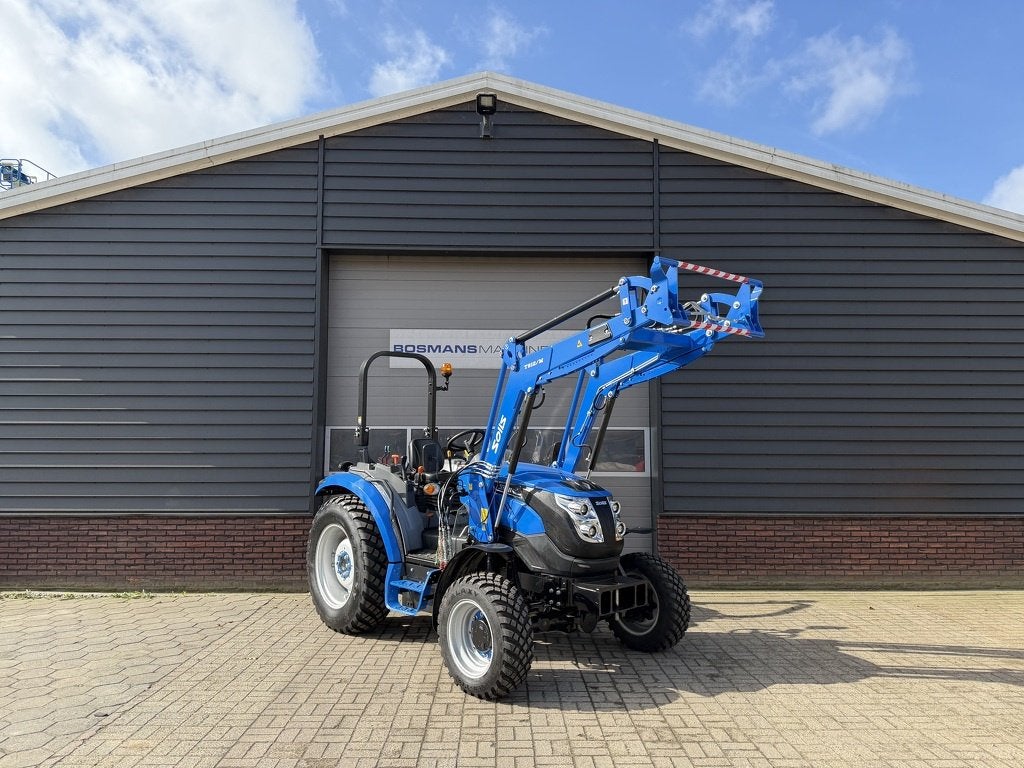 Solis 50 4WD shuttle XL tractor NIEUW met galaxybanden / fro