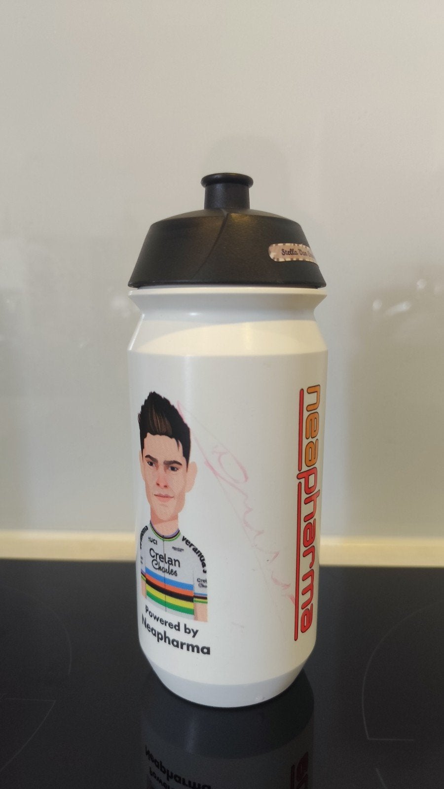 Gehandtekende drinkbus Crelan Willems Wout van Aert, Enlèvement ou Envoi, Neuf