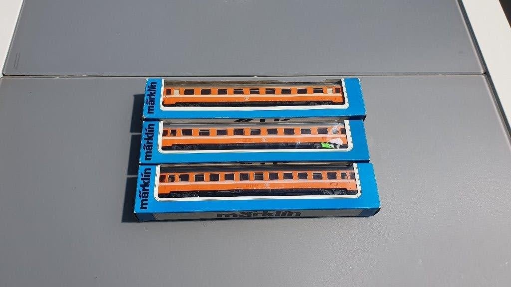 Märklin H0 3 voitures sncb, Enlèvement ou Envoi, Courant alternatif, Comme neuf, Set de Trains