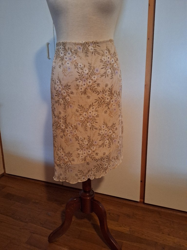 Lichte zomerrok van Mayerline - Mt 46, Kleding | Dames, Rokken, Zo goed als nieuw, Maat 46/48 (XL) of groter, Beige, Knielengte