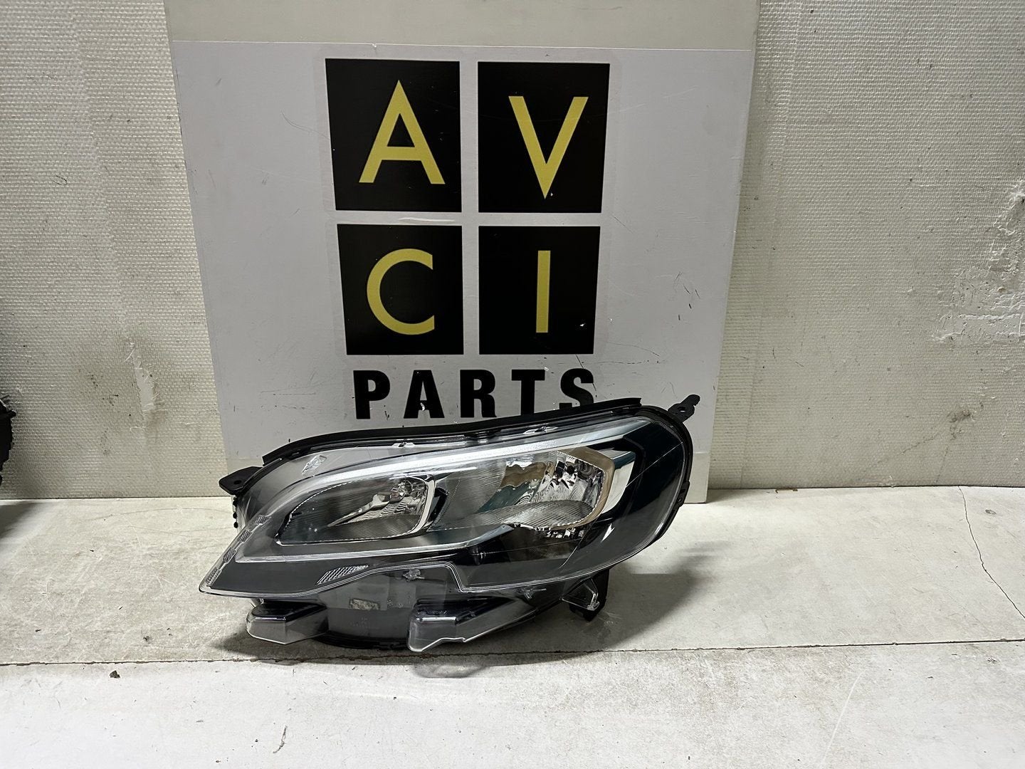 Koplamp Peugeot Expert III traveller LINKS 9808572680, Gebruikt, -, -, Ophalen of Verzenden