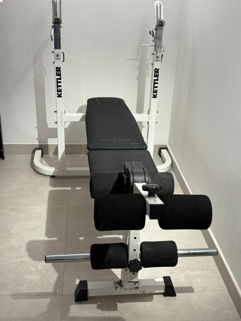 Banc de musculation Kettler avec support barre + extension, Sport en Fitness, Fitnessmaterialen, Gebruikt, Benen, Ophalen