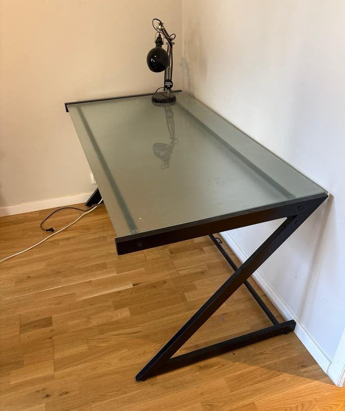 Joli bureau design (verre et métal), Ophalen, 76 cm, Zo goed als nieuw, Modern