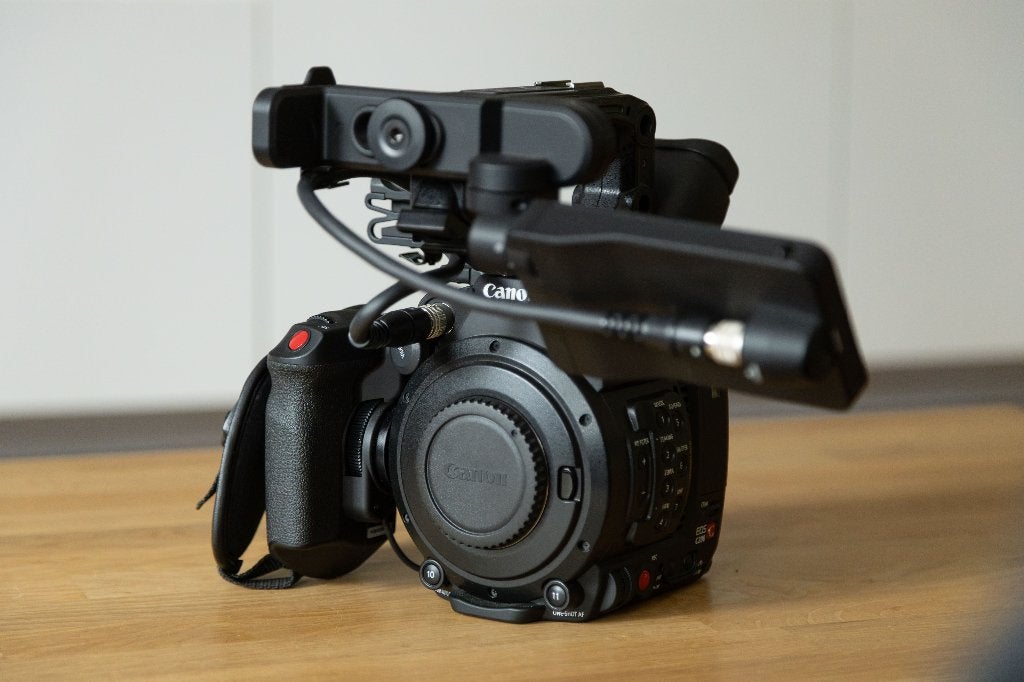 Canon EOS C200 EF – slechts 174 draaiuren – compleet, TV, Hi-fi & Vidéo, Enlèvement, Comme neuf, Caméra, Canon