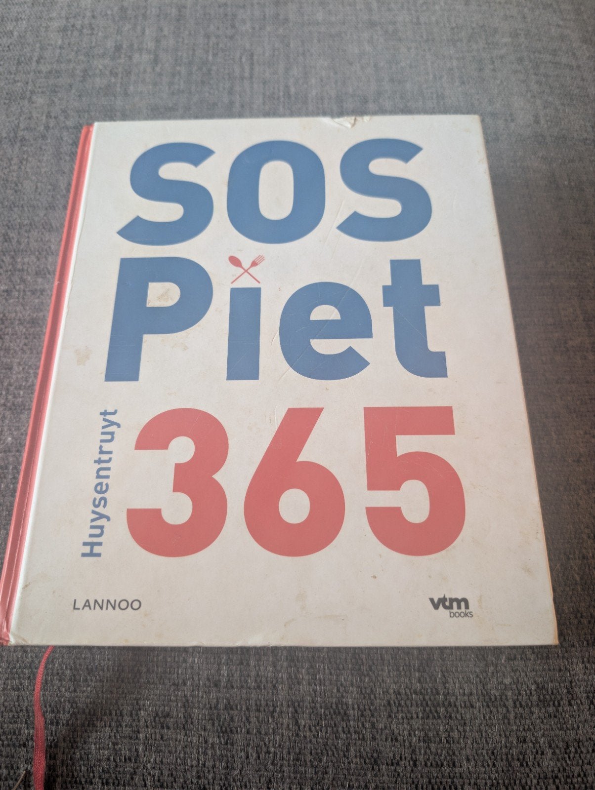 Boek SOS Piet, Ophalen