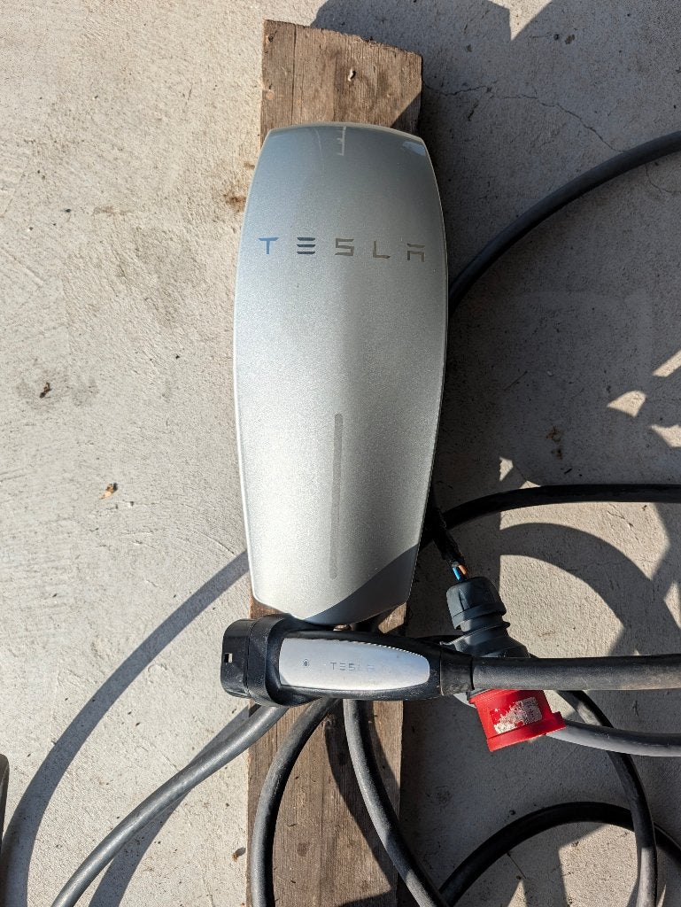 Tesla Wall Connector Laadpaal 22kW, vaste kabel, Ophalen, Zo goed als nieuw, Laadpaal en Laadkabel