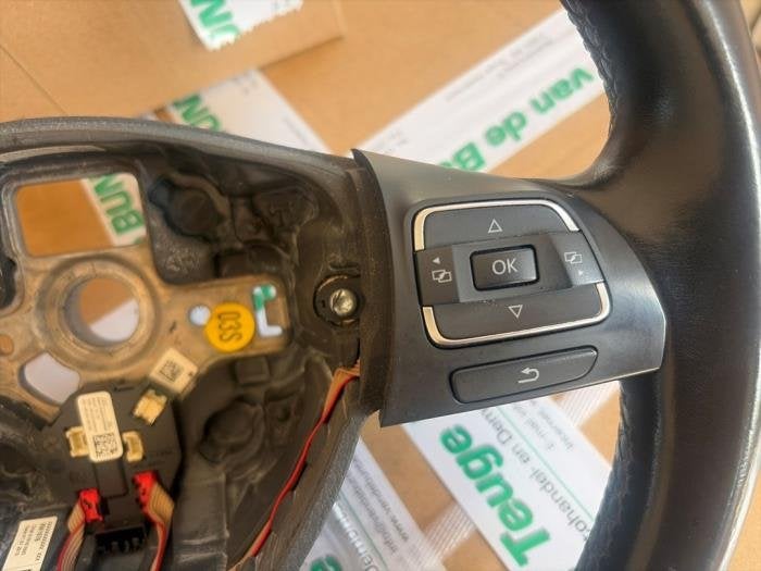 Stuurwiel van een Volkswagen Touran, Gebruikt, -, Volkswagen, -