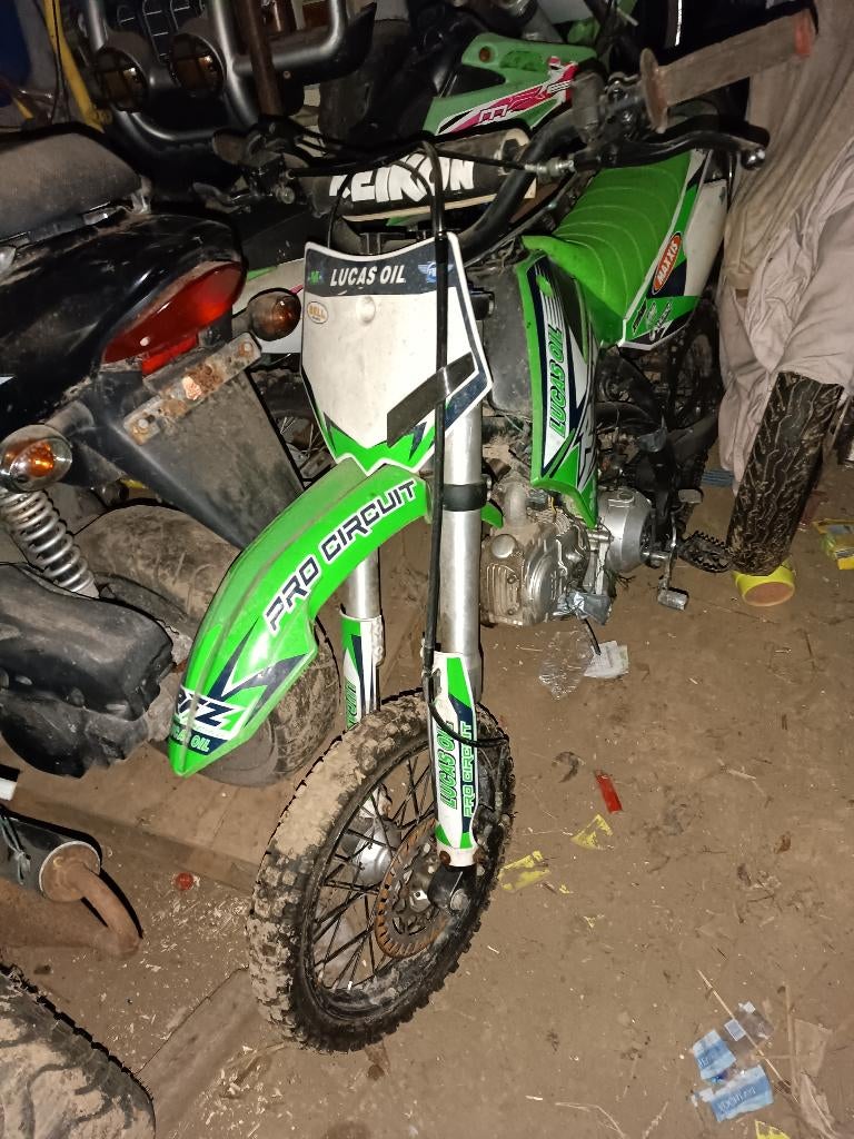 Crosser 125 cc met beetje werk te koop te ruil, Fietsen en Brommers, Ophalen, Gebruikt