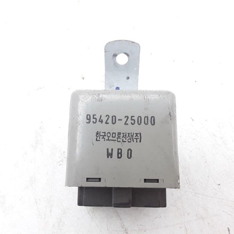 RELAIS Hyundai Accent (01-2000/12-2006) (|9542025000|), Gebruikt, Hyundai