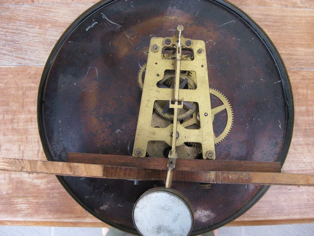 Horloge de gare, Enlèvement