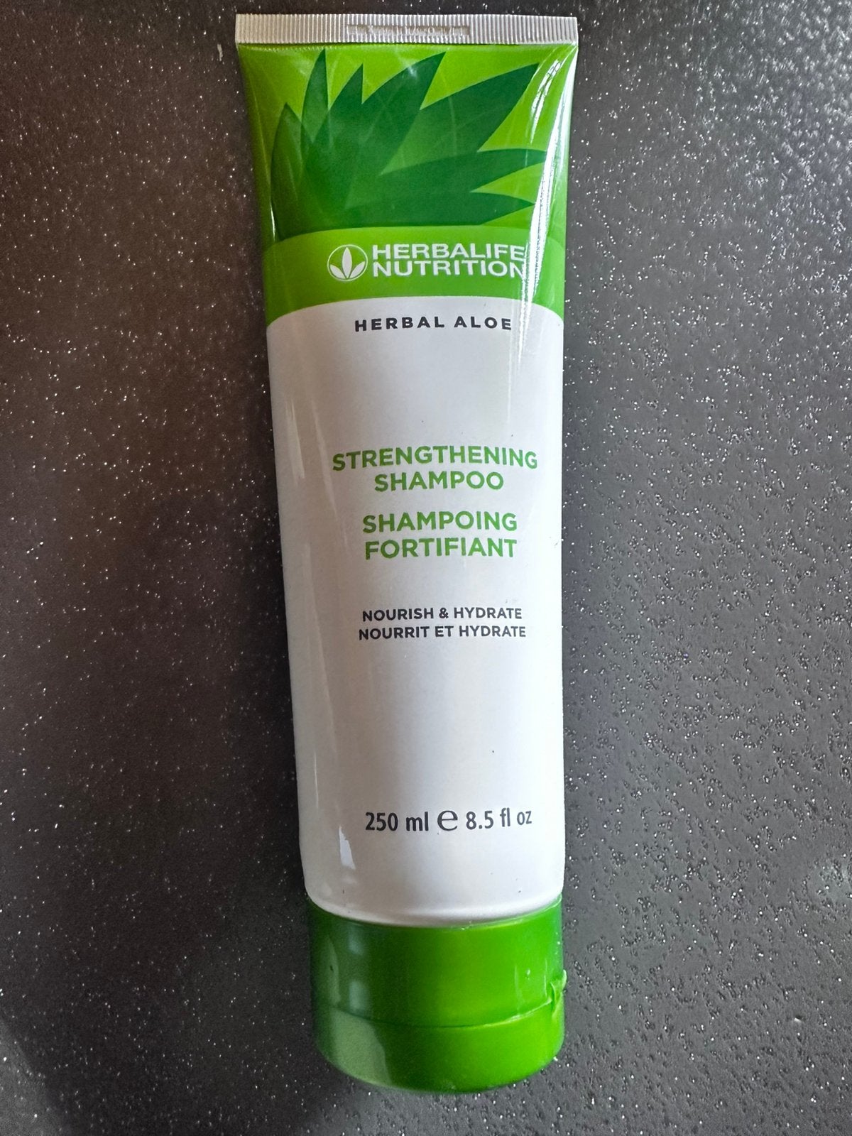 Herbalife, Enlèvement, Comme neuf