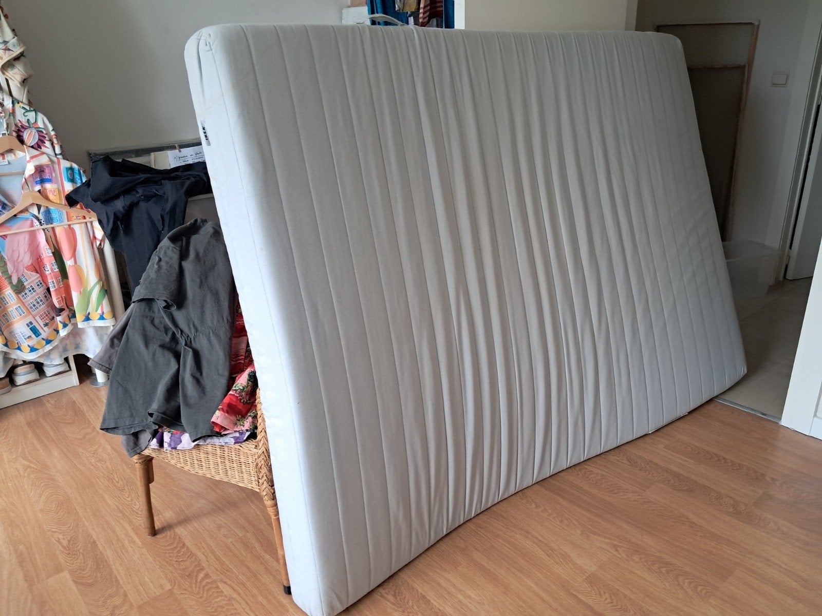 Matelas IKEA à donner ! Avant le 26 Août !, Matelas, 140 cm, Enlèvement, Utilisé