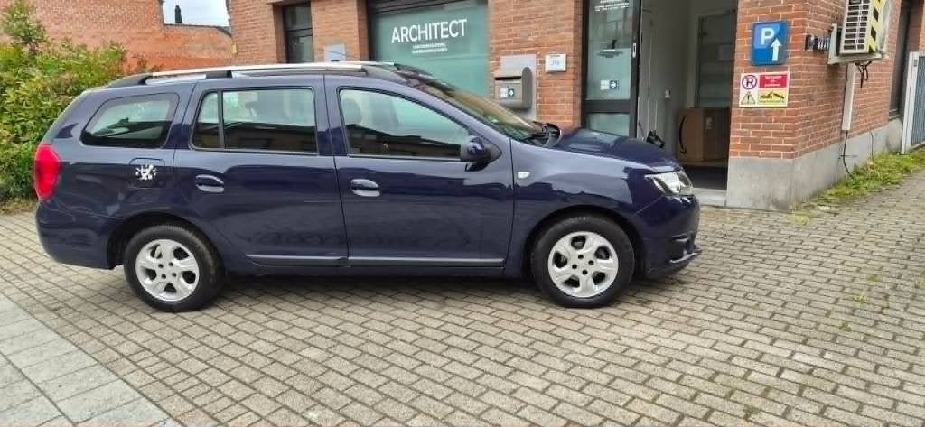 DACIA LOGAN 2017 PASSER AU CONTROL TEL 0491873914, Autos, Achat, Euro 6, Electronic Stability Program (ESP), Boîte manuelle