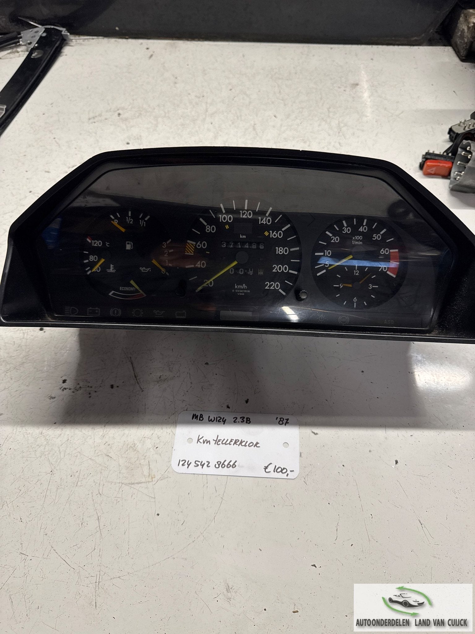 Mercedes W124 2.3 B   Km Tellerklok 124 542 8666, -, Utilisé, -, -