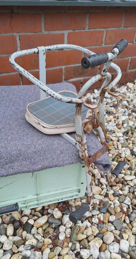 Oldtimer vintage fietsstoeltje, retro uitstraling., Fietsen en Brommers, Fietsaccessoires | Fietsstoeltjes, Ophalen of Verzenden