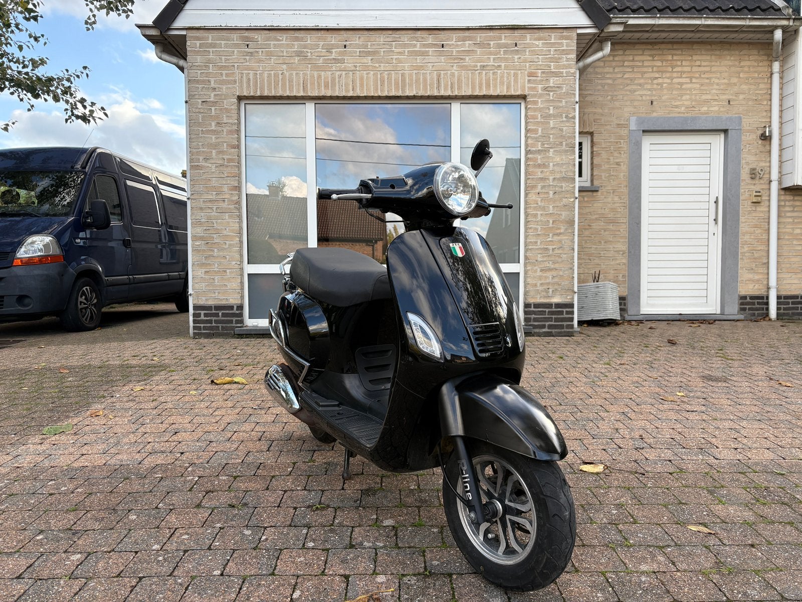 Trottinette Vespa Look | Classe A | 6000 km !, Vélos & Vélomoteurs, Enlèvement, Utilisé, Classe A (25 km/h), Essence