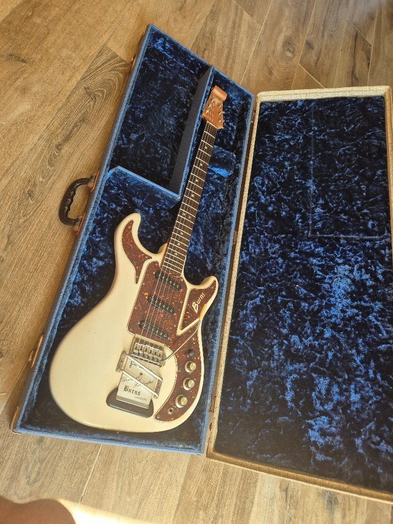 Burns Hank Marvin, Musique & Instruments, Instruments à corde | Guitares | Électriques, Utilisé, Solid body, Autres marques, Enlèvement