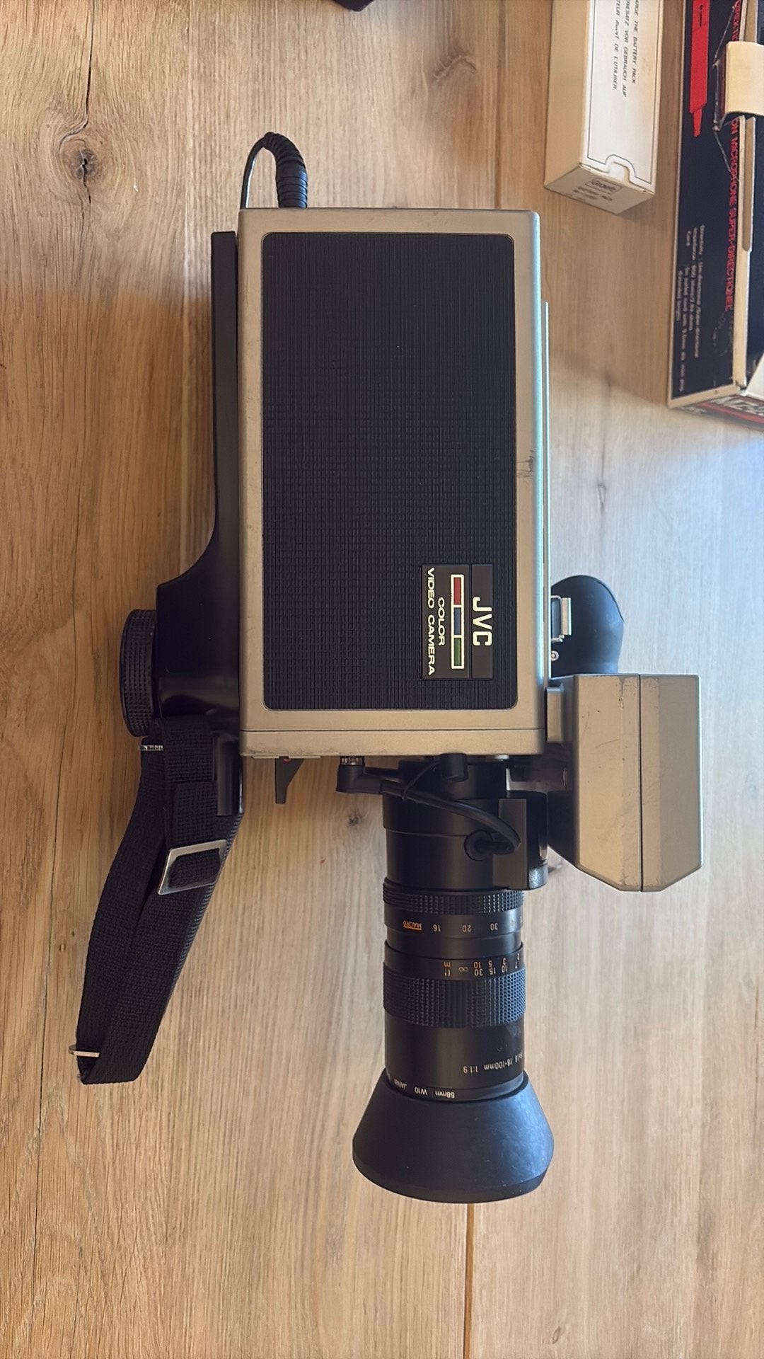 Jvc retro video camera ongetest, Ophalen, Camera