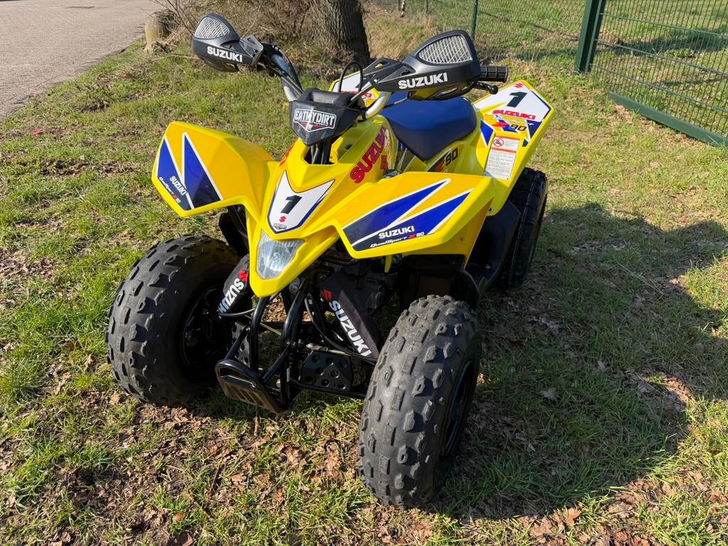 Zeer nette suzuki ltz90 nieuwe banden, Motoren, Ophalen of Verzenden