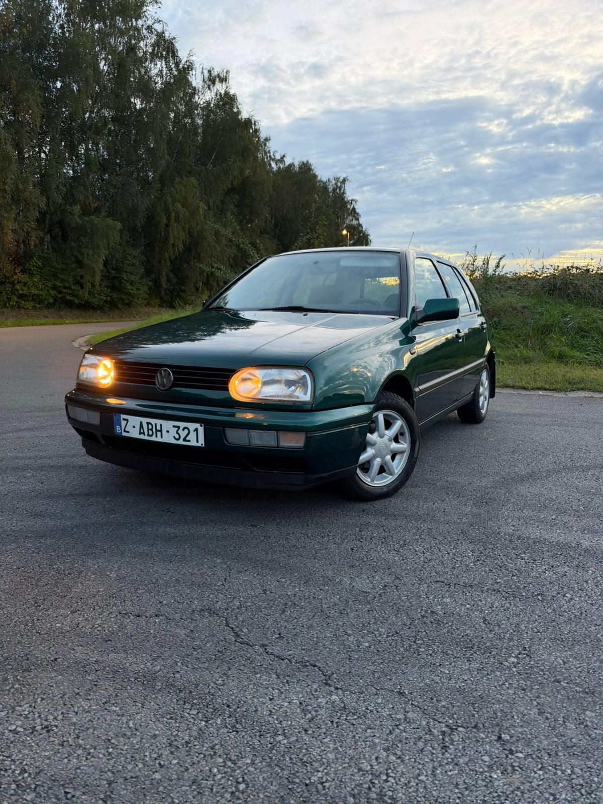 VW Golf III BON JOVI, Dealer onderhouden, https://public.car-pass.be/vhr/39f319cd-09c0-4430-b77a-e5e559055c55?lang=fr#, Bedrijf